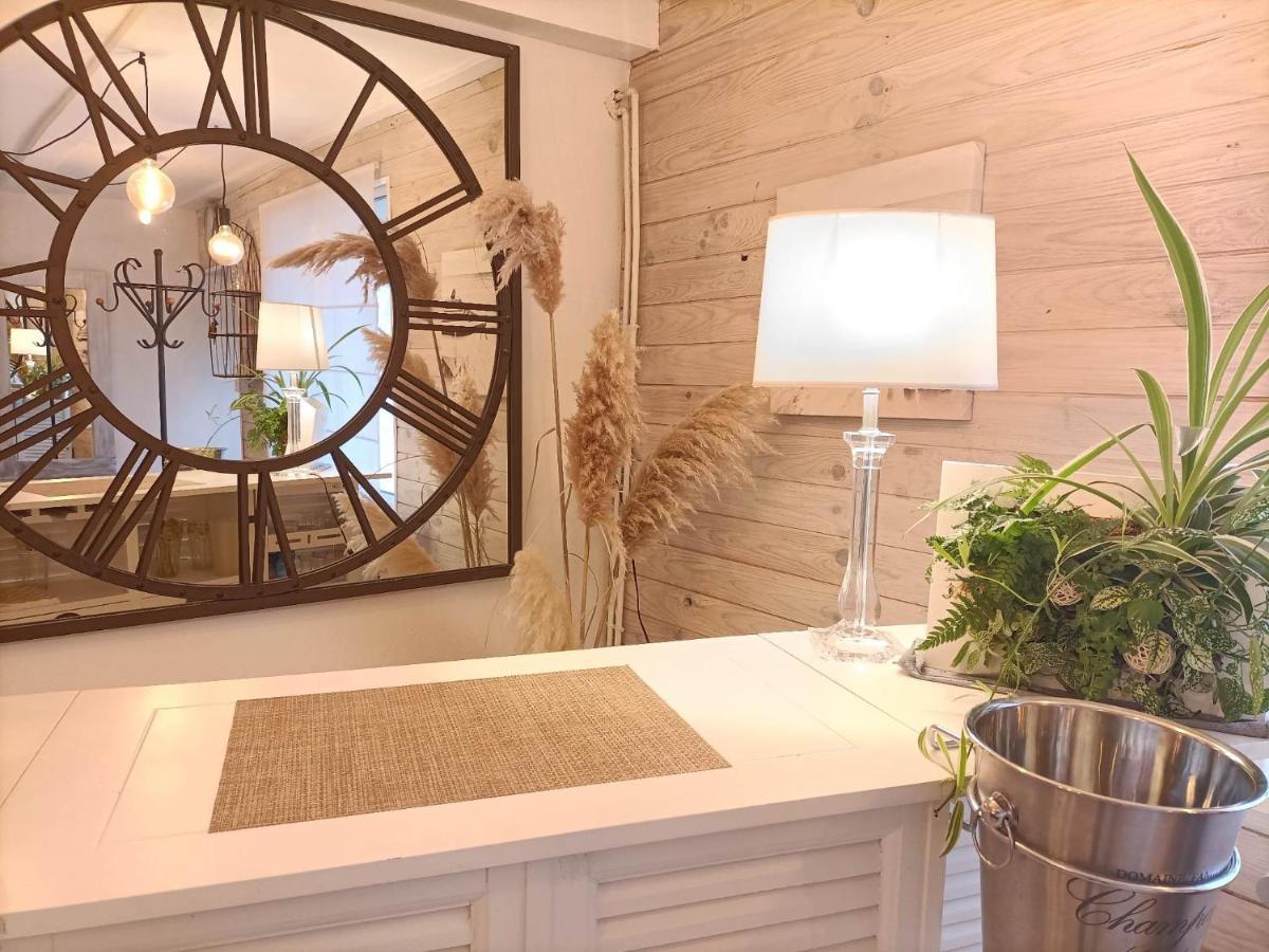 Gite 3 Etoiles Avec Spa, 2 Chambres Le Logis De Pearl Salles-sur-Mer Exterior foto